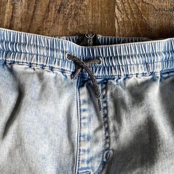 Volcom | Elastic / Drawstring Waist Jeans - Picture 2 of 7